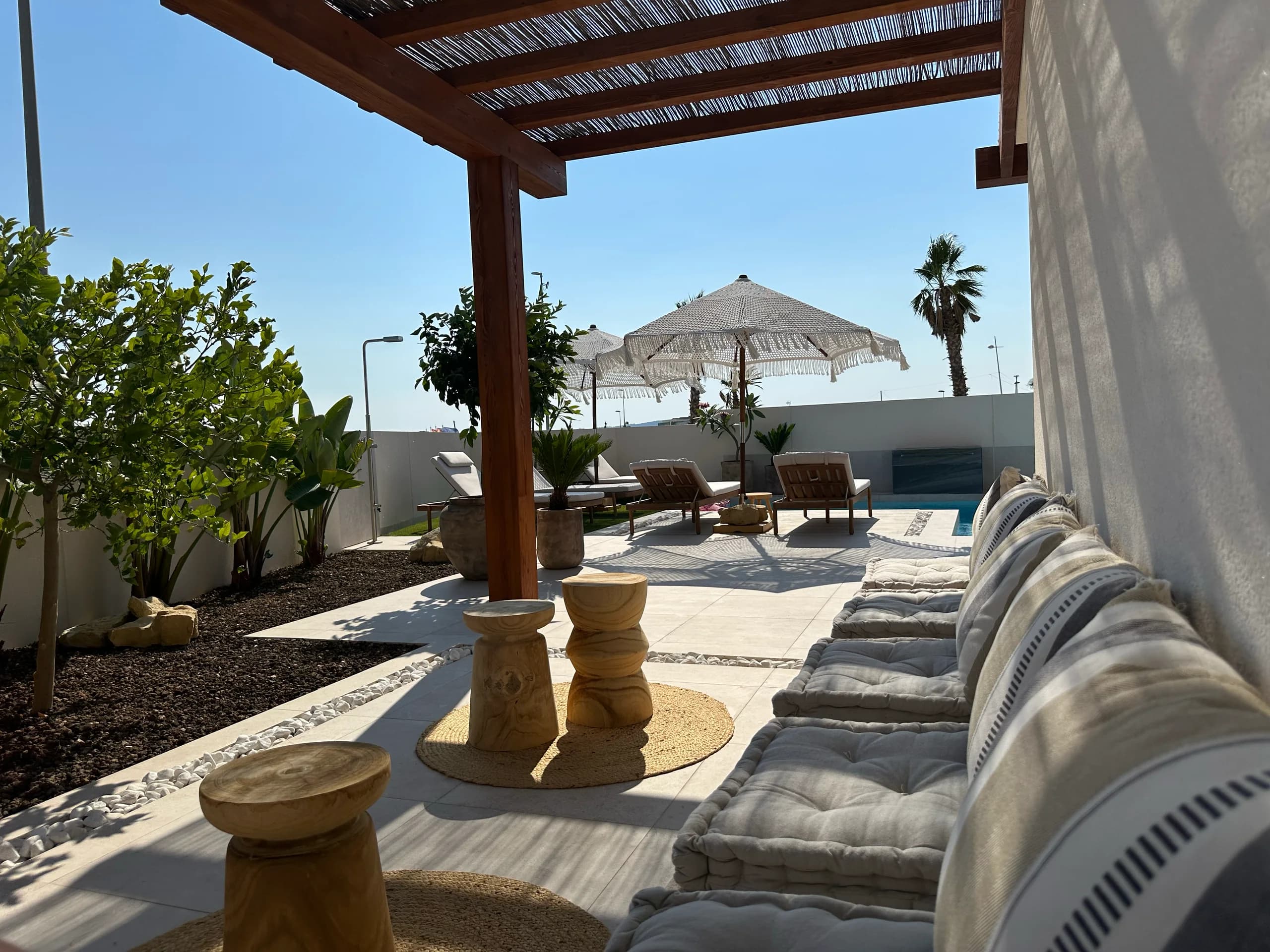 Villa Bella Sol — kitchen with island and modern appliances