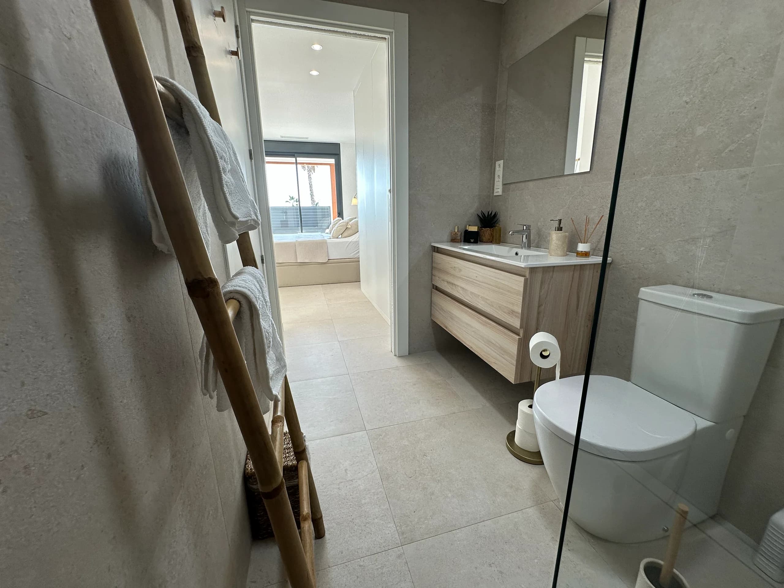 Villa Bella Sol — laundry or utility room with appliances